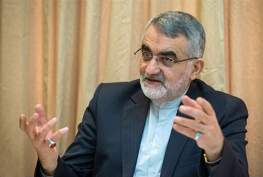 ترامپ عوام‌فریبی می‌کند