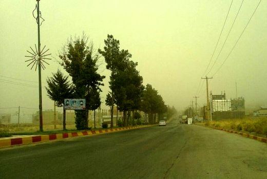 جنوب غبارآلود و تهران کمی خنک می‌شود