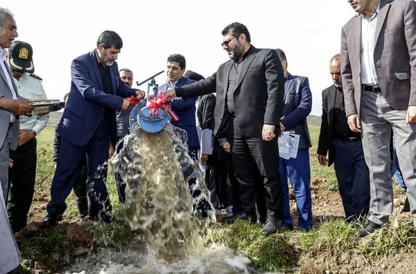افتتاح آبیاری کم فشار ۱۳۰ هکتار از اراضی روستای آق بلاغ بستان آباد