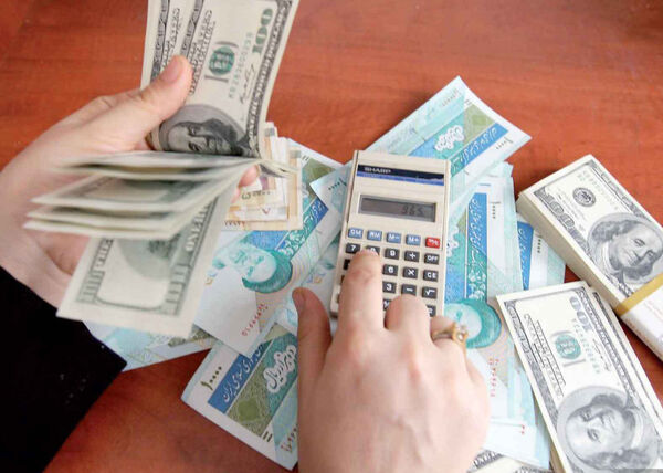 من ریالی بیش نیستم