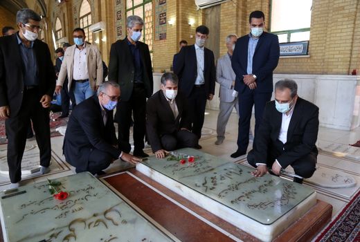 مدیران و کارکنان وزارت جهاد کشاورزی با آرمان‌های امام راحل تجدید میثاق کردند