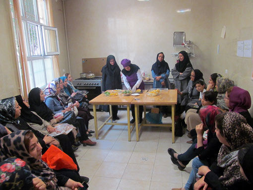 آموزش روش های طبخ آبزیان در مراکز سلامت شهرداری کلانشهر تبریز 