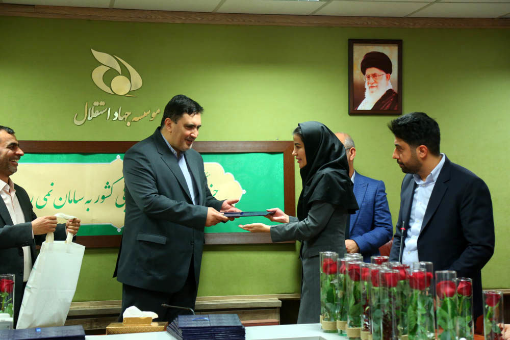 مراسم گرامیداشت روز زن در موسسه جهاد استقلال  