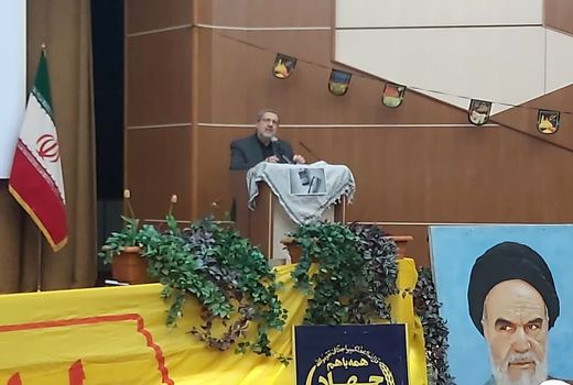 شهیدان سرمایه های معنوی جامعه اسلامی هستند