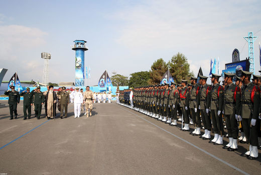 حضور رهبرانقلاب در دانشگاه علوم دریایی امام خمینی(ره) 