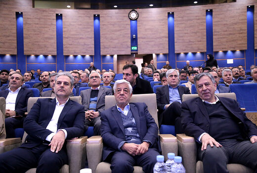 مراسم تجلیل از برگزیدگان علمی و اثرگذار بخش کشاورزی و منابع طبیعی 	
