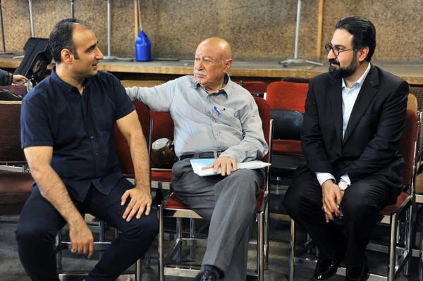  استاد فخرالدینی تبحر و شناخت عمیقی از فرهنگ و تاریخ ایران دارد