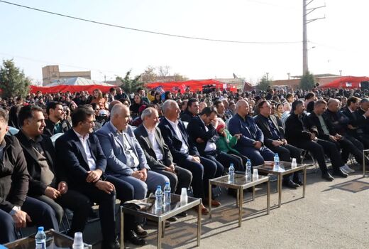 برگزاری دومین جشنواره زرشک سیاه در روستای تیل شهرستان شبستر