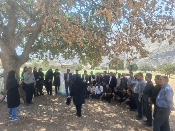 یازدهمین کاروان ترویجی بهره‌وری الگوی کشت در ۹ شهرستان کهگیلویه و بویراحمد برگزار شد
