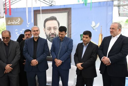 حضور رئیس سازمان جهاد کشاورزی آذربایجان شرقی در مزار استاندار شهید مالک رحمتی 