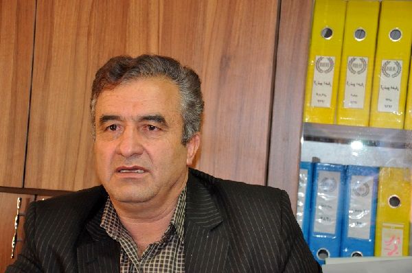 استمداد از بانک کشاورزی برای دلجویی از گندمکاران/ نامناسب بودن ادوات مکانیزه در اراضی گندم