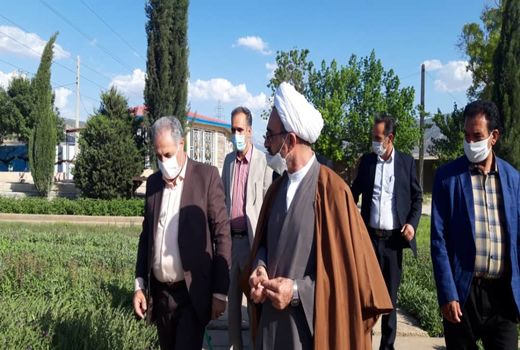 بازدید نماینده ولی‌فقیه و امام‌جمعه ایلام از نهالستان ایوان 