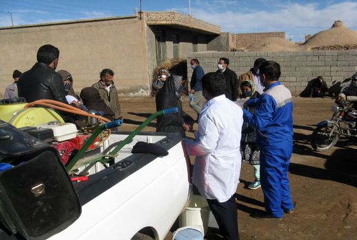 برگزاری رزمایش توزیع رایگان واکسن خوراکی طیور در قاینات