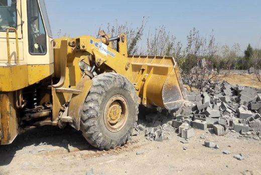  تخریب ۹۵ مورد ساخت‌وسازهای غیرمجاز در زمینهای کشاورزی شهرستان تبریز طی هشت ماه سالجاری