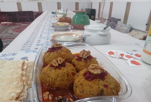 برگزاری جشنواره غذا‌های بومی و محلی عشایر در جلفا به مناسبت دهه فجر