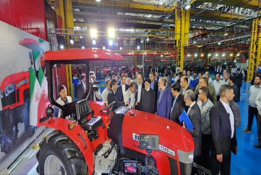 رونمایی از تراکتور شالیزاری با حضور رئیس‌جمهور و سرپرست وزارت جهاد کشاورزی 