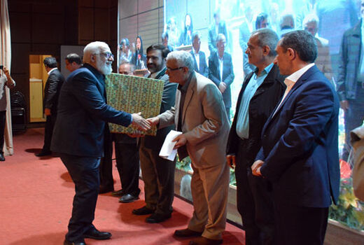 استاندار آذربایجان شرقی از کانون سنگرسازان بی سنگر استان قدردانی کرد