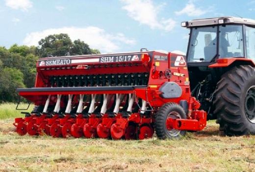 کشاورزان متقاضی خرید ادوات در یزد، تسهیلات می‌گیرند