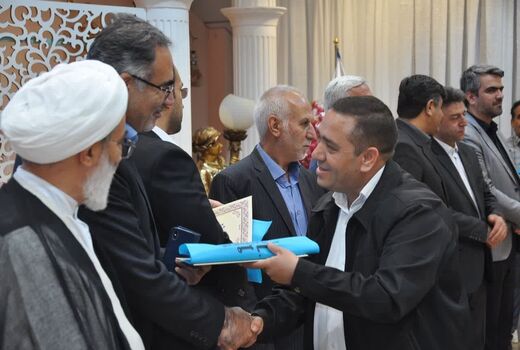 تجلیل از مسئول روابط عمومی مدیریت جهاد کشاورزی مرند