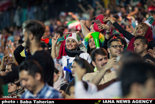 حوزه علمیه ورود زنان به استادیوم‌ را مجاز دانست