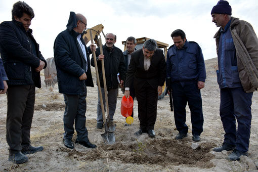 آغاز کاشت 12 هزار اصله نهال در مجتمع رفاهی شهید کسایی تبریز