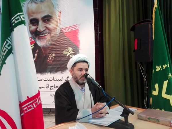 ولایت مداری از شاخصه های بارز سردار سلیمانی بود