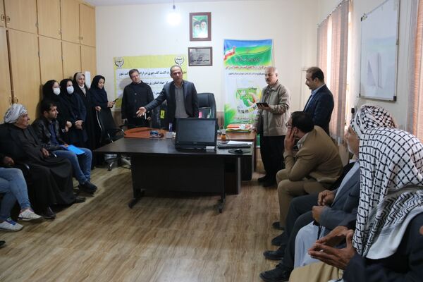 ترویج الگوی کشت در مزارع خوزستان با کاروان ترویجی