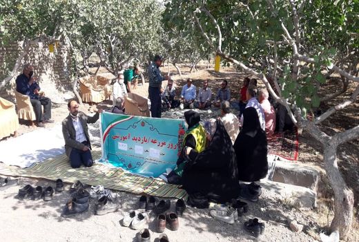 برگزاری روز انتقال یافته های پسته در شهرستان بوئین زهرا 