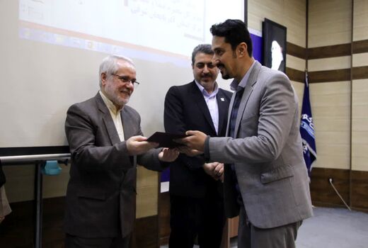 تجلیل از فعالان دامپزشکی برنامه تلویزیونی پیشروان سلامت