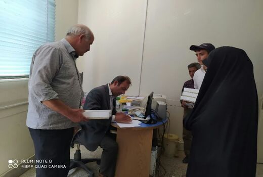 ۱۵ جعبه لارو نوغان یک روزه بین متقاضیان شهرستان سامان توزیع شد