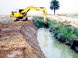 جلوگیری از هدر رفت آب با لایروبی انهار سنتی در خرمشهر