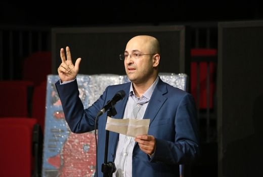 برای رفع مطالبات تئاتر، چاره‌ای جز کار شبانه‌روزی نداریم