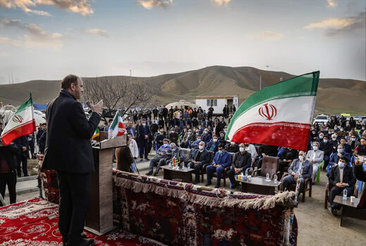  اولویت با پروژه‌هایی است که اشتغال‌زایی را بدون تخریب منابع طبیعی ایجاد کند