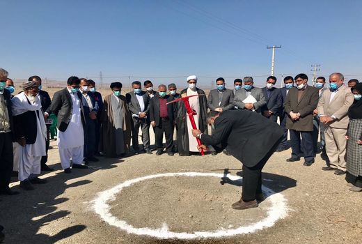 کلنگ احداث  بزرگترین مزرعه شتر داشتی کشور در زاهدان به زمین زده شد 