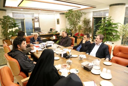 کشاورزان باید تولید و درآمد پایدار داشته باشند