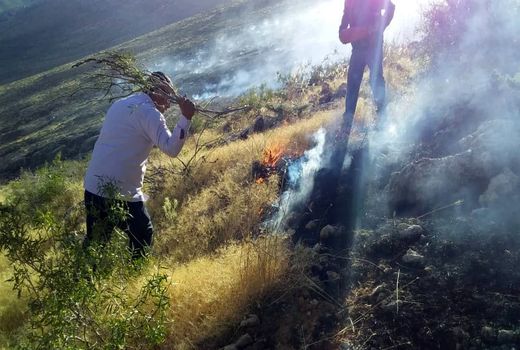 حریق در گون‌زارهای کوهرنگ 