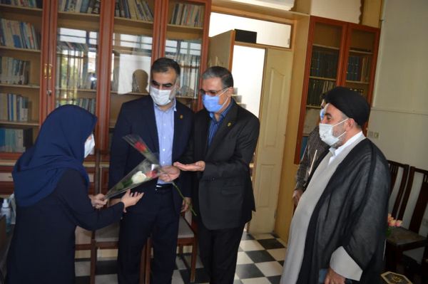 مسئولان ارشد سازمان جهاد کشاورزی فارس برای خبرنگار ایانا سنگتمام گذاشتند/ خبرنگاران، یاوران جهاد کشاورزی در تامین امنیت غذایی