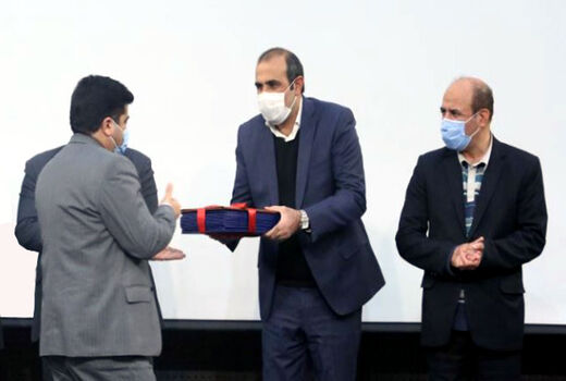 تقدیر از رئیس سازمان جهادکشاورزی استان آذربایجان شرقی به عنوان مدیر نمونه و فعال عرصه آمار و برنامه ریزی
