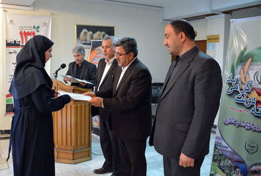 بخش اعظمی از وظایف دولت بر عهده جهاد کشاورزی است که خوشبختانه به موفقیت های چشمگیری نیز دست یافته است
