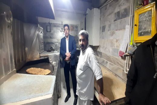 کاهش ازدحام نانوایی‌ها و تأمین کامل کالا در فروشگاه‌های تاکستان