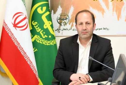 نصب تله‌های فرمونی در ایستگاه‌های پیش‌آگاهی در باغات شهرستان مراغه