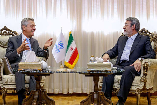  اروپا هزینه‌های پناهندگان را تقبل کند