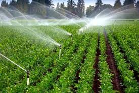 بهره برداری از منابع با اجرای سامانه های نوین آبیاری و اجرای طرح های انتقال آب