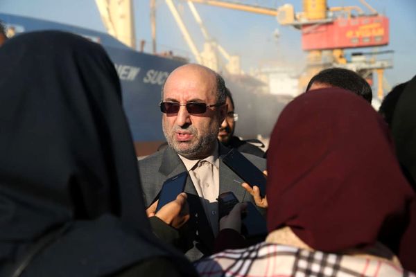 تامین کامیون برای حمل نهادههای دامی