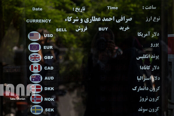 اسکناس دلار در بازار دیده نمی‌شود