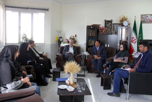 تجلیل از کارشناس ارشد تولیدات گیاهی سازمان جهاد کشاورزی استان