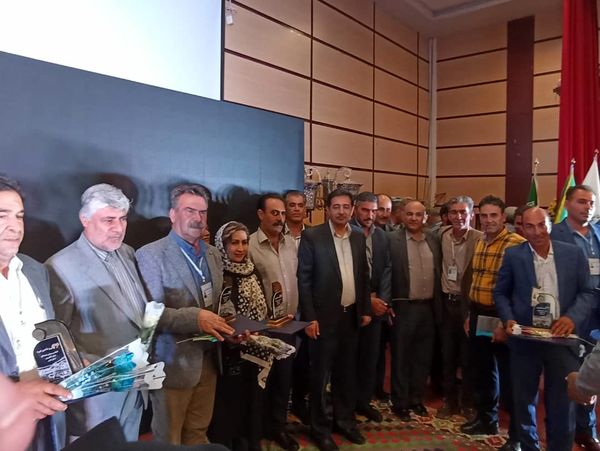 تجلیل از نمونه های بخش کشاورزی اقلید