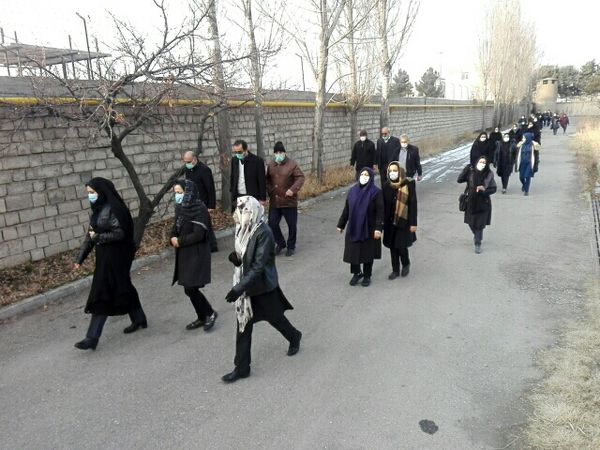 تجلیل از 2 نفر از فرزندان شهید و فعالین نماز جهاد کشاورزی آذربایجان‌غربی