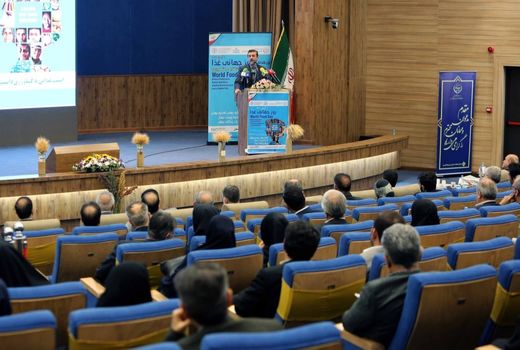 ضرورت افزایش آگاهی در مصرف بهینه آفتکش‌ها با کمک ترویج و آموزش