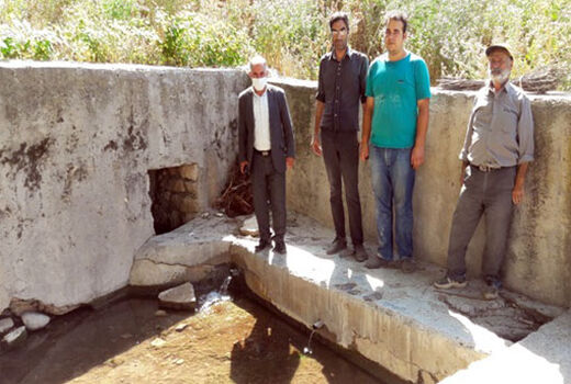شروع عملیات لایروبی و مرمت قنات روستای قره قوچ علیا در بخش منجوان شهرستان خداآفرین